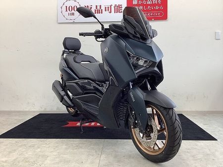 ヤマハ XMAX 250 XMAX アクセサリーバー・ローダウンサス・バックレスト・スモークウインカーレンズ装備車両 4