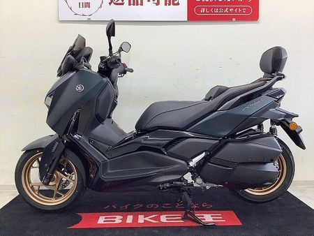 ヤマハ XMAX 250 XMAX アクセサリーバー・ローダウンサス・バックレスト・スモークウインカーレンズ装備車両 6