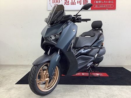 ヤマハ XMAX 250 XMAX アクセサリーバー・ローダウンサス・バックレスト・スモークウインカーレンズ装備車両 7