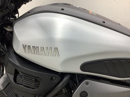 ヤマハ XSR700 XSR700 グリップヒーター・リアキャリア・フロントショートスクリーン装備車両 32