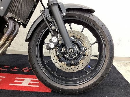 ヤマハ XSR700 XSR700 2019年モデル!USB電源2口・グリップヒーター・JMCA認証マフラー装備 16