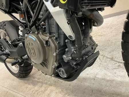 ハスクバーナ SVARTPILEN 401 スヴァルトピレン401◆2019年モデル◆バーエンドミラー!! 31