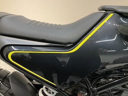 ハスクバーナ SVARTPILEN 401 スヴァルトピレン401◆2019年モデル◆バーエンドミラー!! 34