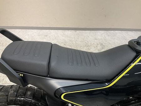 ハスクバーナ SVARTPILEN 401 スヴァルトピレン401◆2019年モデル◆バーエンドミラー!! 35