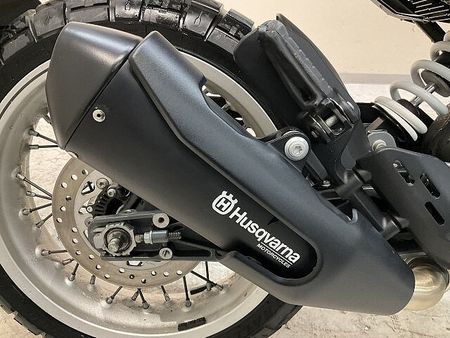 ハスクバーナ SVARTPILEN 401 スヴァルトピレン401◆2019年モデル◆バーエンドミラー!! 38