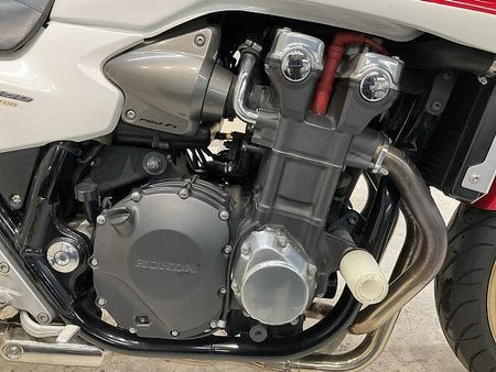 ホンダ CB1300スーパーボルドール CB1300スーパーボルドール◆2009年モデル◆モリワキエンジンスライダー 24
