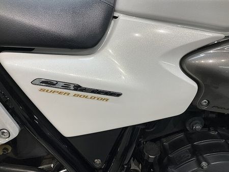 ホンダ CB1300スーパーボルドール CB1300スーパーボルドール◆2009年モデル◆モリワキエンジンスライダー 31