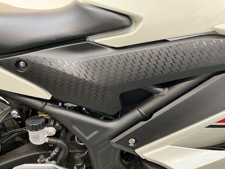ヤマハ YZF-R3 YZF-R3◆WGP60周年記念カラー◆2022年モデル!! 28