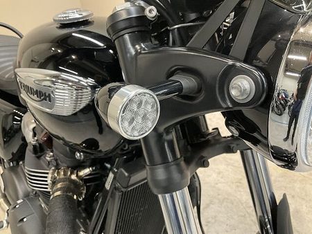 トライアンフ BONNEVILLE T100 ボンネビルT100◆2022年モデル◆トライアンフ純正リアバッグ◆ショートバイザー!! 20