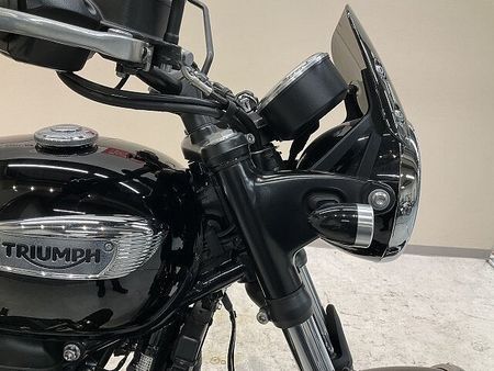 トライアンフ BONNEVILLE T100 ボンネビルT100◆2022年モデル◆トライアンフ純正リアバッグ◆ショートバイザー!! 21