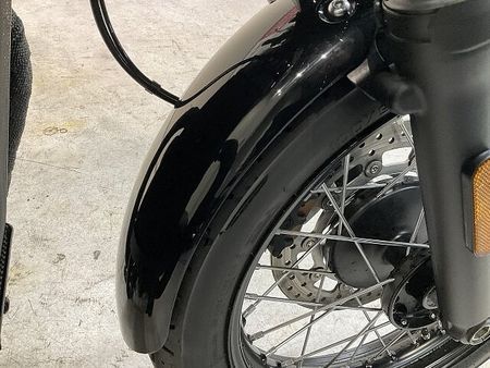 トライアンフ BONNEVILLE T100 ボンネビルT100◆2022年モデル◆トライアンフ純正リアバッグ◆ショートバイザー!! 24