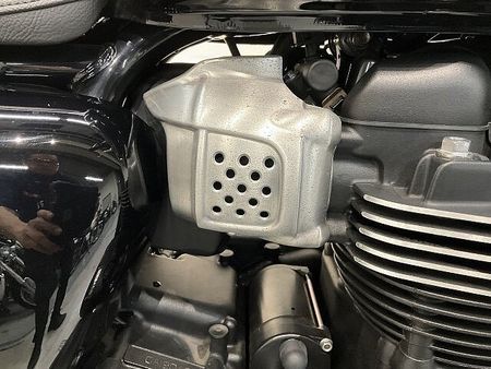 トライアンフ BONNEVILLE T100 ボンネビルT100◆2022年モデル◆トライアンフ純正リアバッグ◆ショートバイザー!! 30