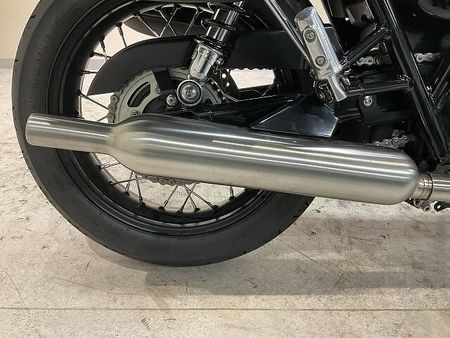 トライアンフ BONNEVILLE T100 ボンネビルT100◆2022年モデル◆トライアンフ純正リアバッグ◆ショートバイザー!! 39