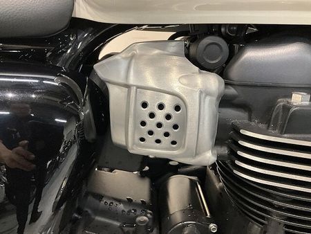 トライアンフ BONNEVILLE T100 ボンネビルT100◆2017年モデル◆リアキャリア◆エンジンガード!! 27
