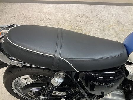 トライアンフ BONNEVILLE T100 ボンネビルT100◆2017年モデル◆リアキャリア◆エンジンガード!! 35