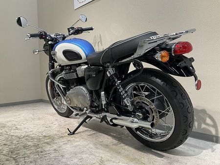 トライアンフ BONNEVILLE T100 ボンネビルT100◆2017年モデル◆リアキャリア◆エンジンガード!! 7