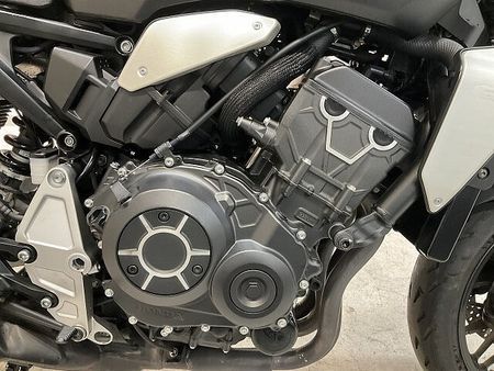ホンダ CB1000R (2018-) CB1000R◆2021年モデル◆ETC標準装備◆車検残令和8年9月!! 25