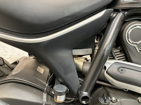 ドゥカティ Scrambler Full Throttle スクランブラーフルスロットル◆2015年モデル◆AELLA製エンジンスライダー 36