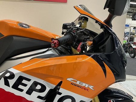 ホンダ CBR1000RR CBR1000RR◆2013年モデル◆レプソルカラー◆前後ドライブレコーダー 19
