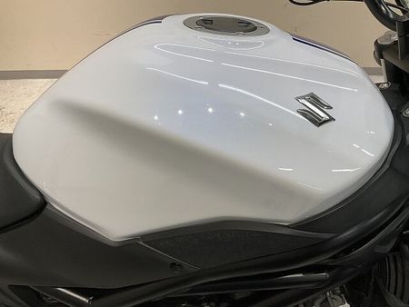 スズキ SV650 SV650◆2019年モデル◆アグラス製エンジンスライダー◆フェンダーレス◆グリップヒータ 21
