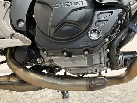 スズキ SV650 SV650◆2019年モデル◆アグラス製エンジンスライダー◆フェンダーレス◆グリップヒータ 27