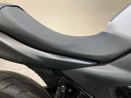 スズキ SV650 SV650◆2019年モデル◆アグラス製エンジンスライダー◆フェンダーレス◆グリップヒータ 31