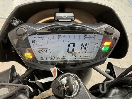 スズキ SV650 SV650◆2019年モデル◆アグラス製エンジンスライダー◆フェンダーレス◆グリップヒータ 8