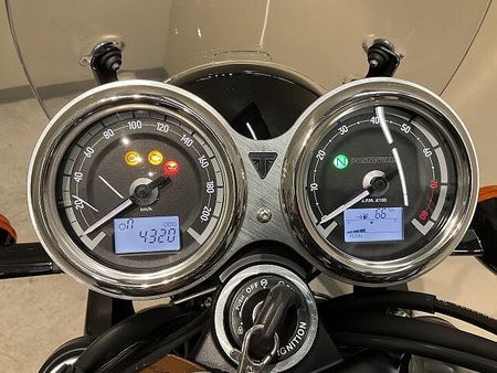 トライアンフ BONNEVILLE T120 ボンネビルT120◆ブラックエディション◆2024年モデル◆純正バーエンドミラー◆純正サイ 8