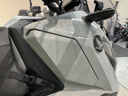 ホンダ X-ADV X-ADV◆2022年モデル!ワンオーナー◆TSR製サイレンサー◆MOTOSKILL製クラ 15