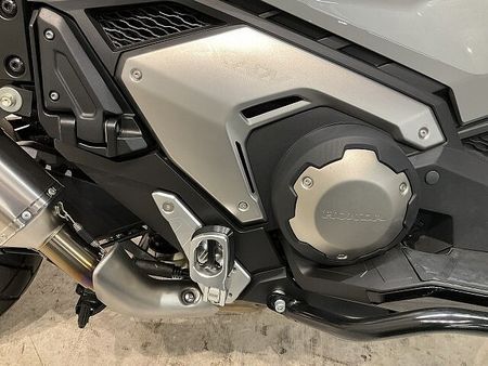 ホンダ X-ADV X-ADV◆2022年モデル!ワンオーナー◆TSR製サイレンサー◆MOTOSKILL製クラ 25