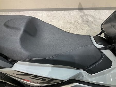 ホンダ X-ADV X-ADV◆2022年モデル!ワンオーナー◆TSR製サイレンサー◆MOTOSKILL製クラ 26