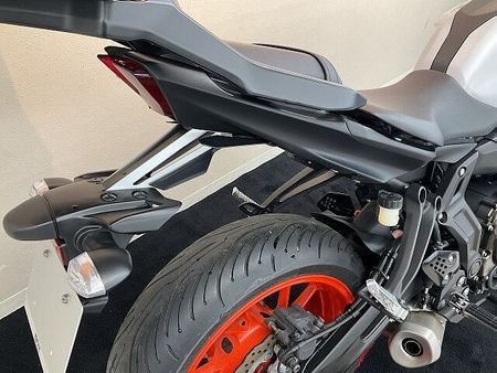 ヤマハ MT-07 MT-07【ヤマハ純正トップケース装備☆】 19