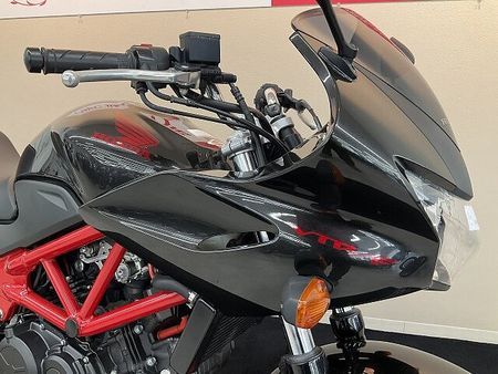 ホンダ VTR250 VTR-F【ハーフカウル装備の”F” インナーフェンダーカスタム☆】!! 14