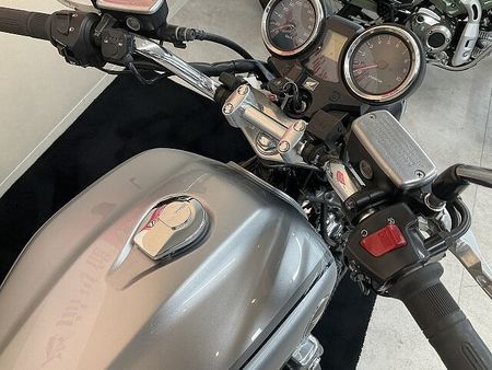 ホンダ CB1100 CB1100【グリップヒーター・エンジンガード他カスタム☆】 15