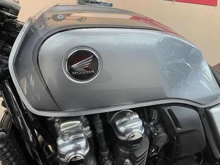 ホンダ CB1100 CB1100【グリップヒーター・エンジンガード他カスタム☆】 23