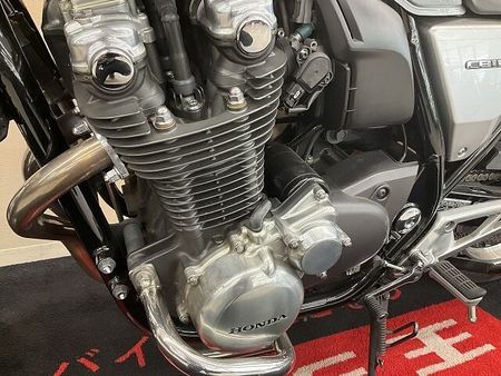 ホンダ CB1100 CB1100【グリップヒーター・エンジンガード他カスタム☆】 24