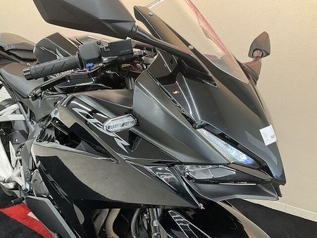 ホンダ CBR250RR (MC51) CBR250RR【マルチバー・USBソケット装備】!! 11