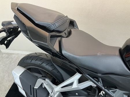 ホンダ CBR250RR (MC51) CBR250RR【マルチバー・USBソケット装備】!! 16