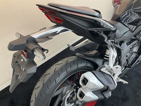 ホンダ CBR250RR (MC51) CBR250RR【マルチバー・USBソケット装備】!! 17
