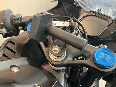 ホンダ CBR250RR (MC51) CBR250RR【マルチバー・USBソケット装備】!! 21