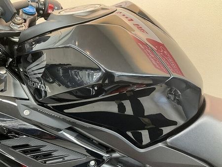 ホンダ CBR250RR (MC51) CBR250RR【マルチバー・USBソケット装備】!! 26