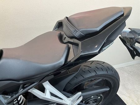 ホンダ CBR250RR (MC51) CBR250RR【マルチバー・USBソケット装備】!! 27