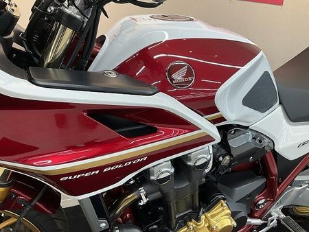 ホンダ CB1300スーパーボルドール CB1300スーパーボルドール【上位グレードの”SP” 30th Anniversary】 24