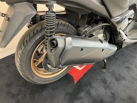 ヤマハ XMAX 250 XMAX【広々収納が魅力の1台☆】!! 16