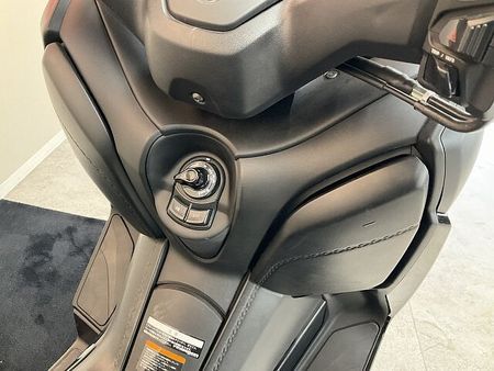 ヤマハ XMAX 250 XMAX【広々収納が魅力の1台☆】!! 18