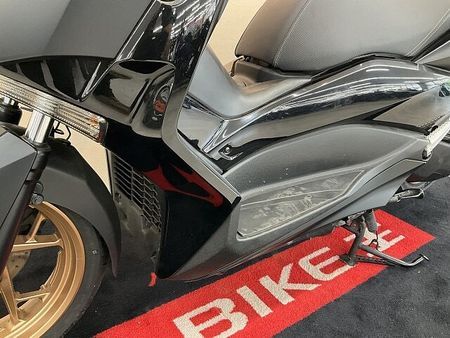 ヤマハ XMAX 250 XMAX【広々収納が魅力の1台☆】!! 21