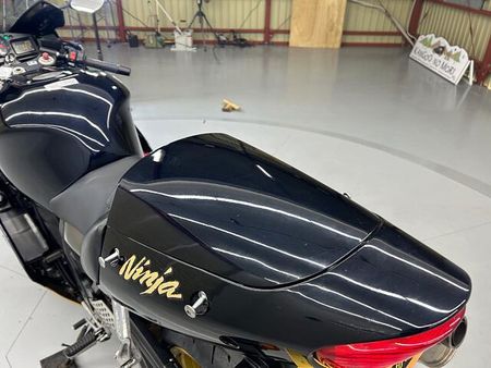 カワサキ ZX-12R 19