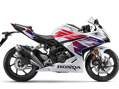 ホンダ CBR250RR (MC51) 1
