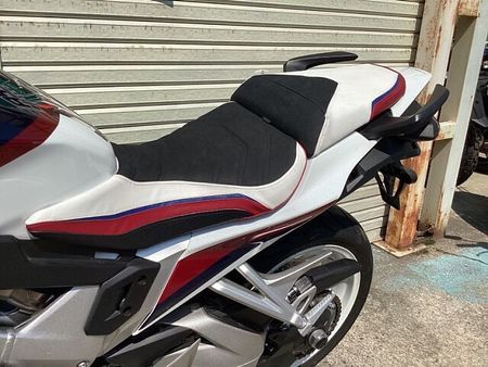 ホンダ VFR800F 6
