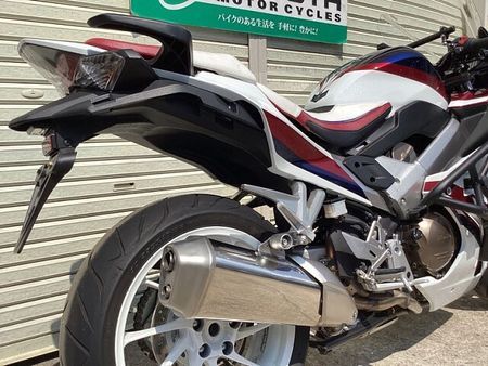 ホンダ VFR800F 9